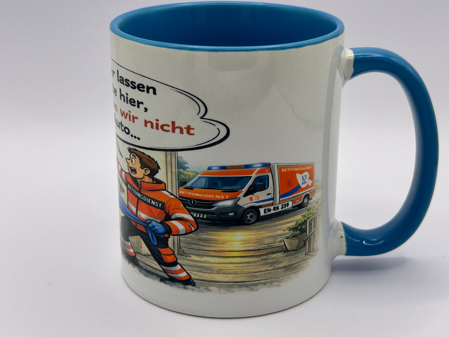 Rettungsdienst Tasse – „Geländer lassen Sie bitte hier…“ | Humor für echte Einsatzkräfte