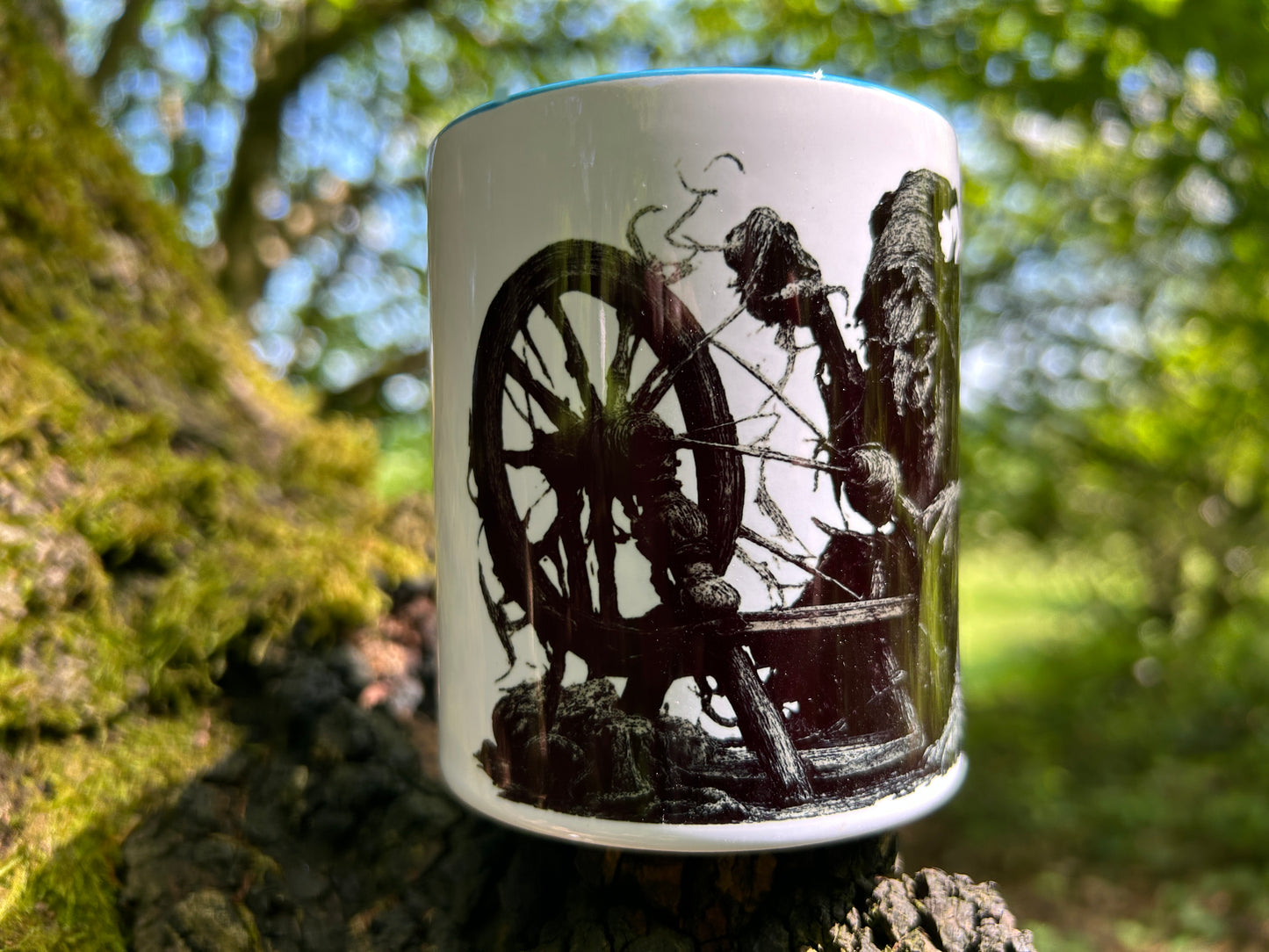 Rumpelstilzchen Horror Tasse – Spinnrad Dark Fantasy | 330 ml Keramiktasse