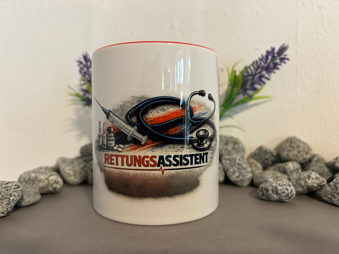 Rettungsassistent Tasse mit Stethoskop & Spritze – Geschenk für Rettungsdienst, Sanitäter und Blaulichthelden