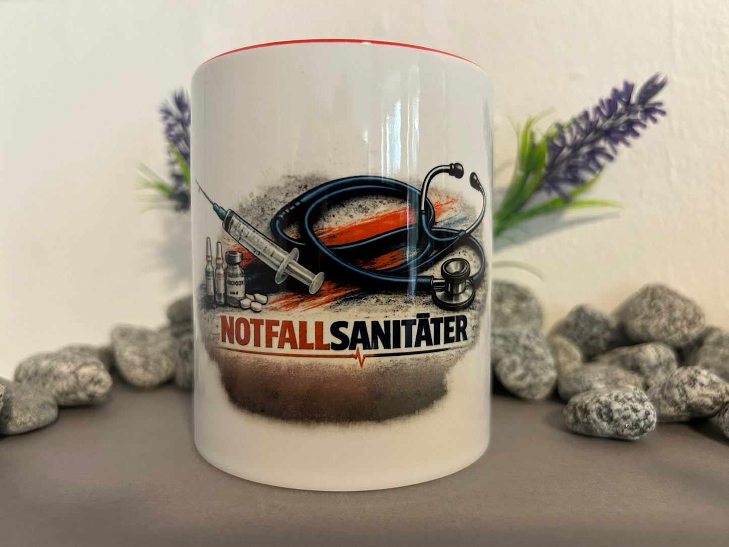 Notfallsanitäter Tasse mit Stethoskop und Spritze als Geschenk für Rettungsdienst und Notfallsanitäter