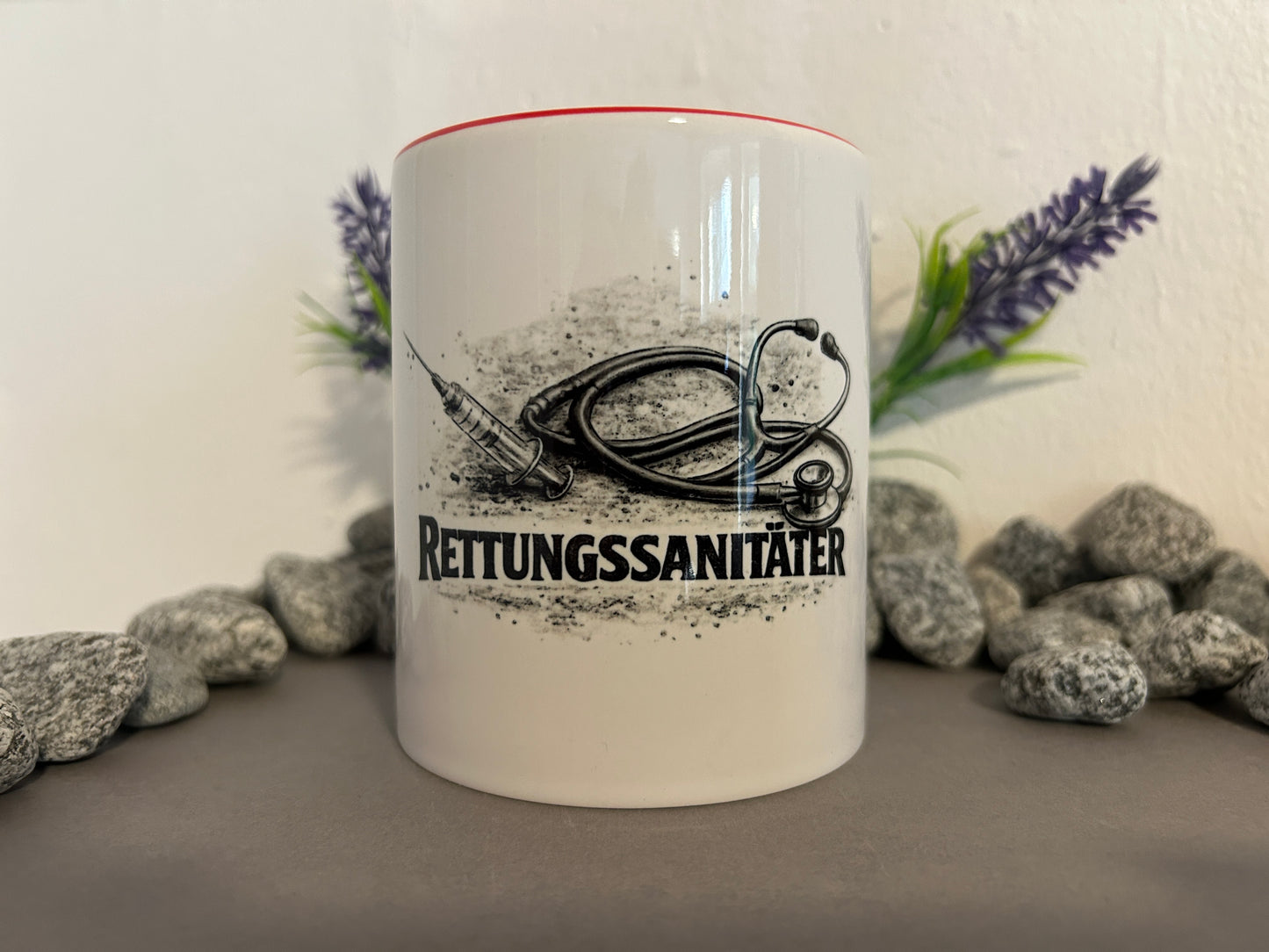 Rettungssanitäter Tasse mit Stethoskop und Spritze als Geschenk für Rettungsdienst und Sanitäter