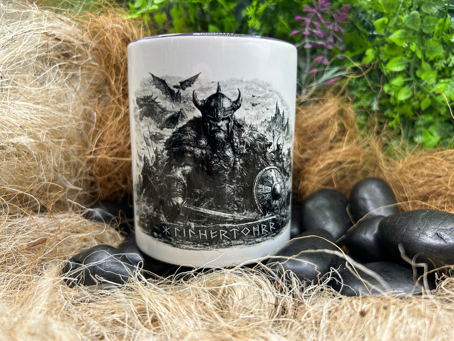 Viking Tasse mit Wikinger Krieger, Schild und nordischer Mythologie als Geschenk fuer Wikinger Fans