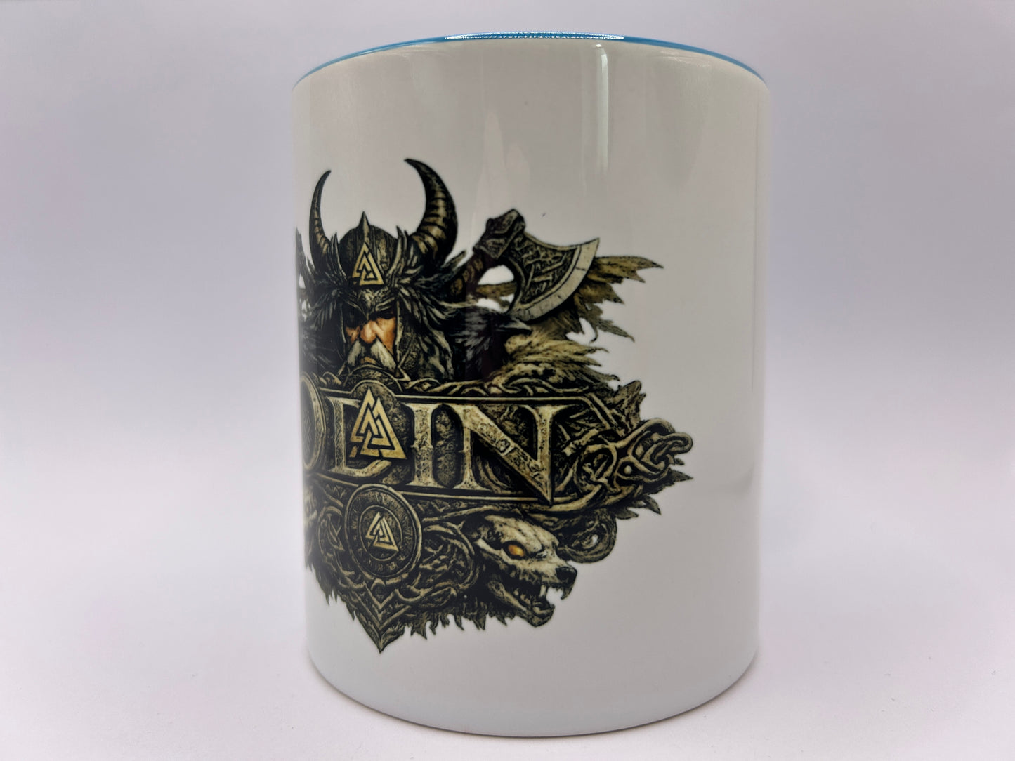 Keramiktasse mit Odin Motiv, Wolfsköpfen und nordischer Mythologie