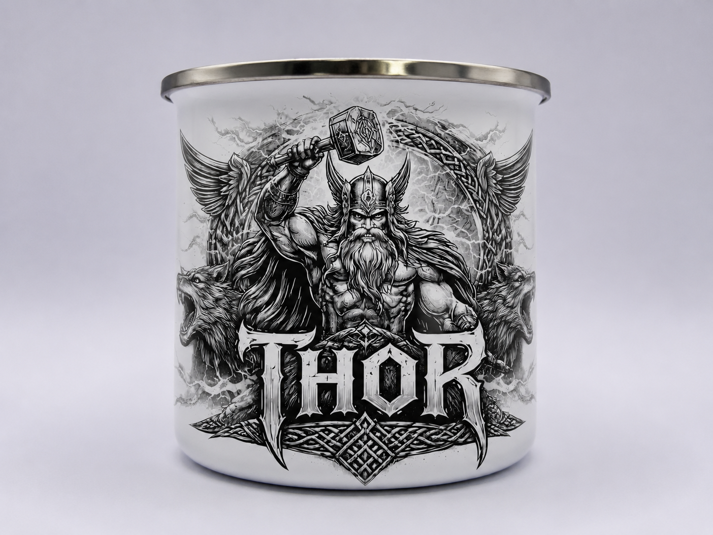 12oz Emaille Tasse mit Thor Motiv, Wikinger Design und silbernem Rand auf weißem Hintergrund
