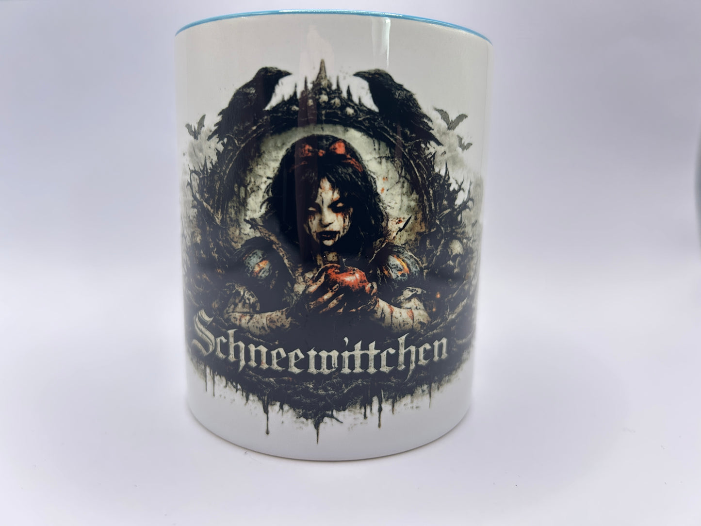 Schneewittchen Tasse 330 ml – Dark Fantasy Märchen Keramik-Tasse | Spülmaschinenfest